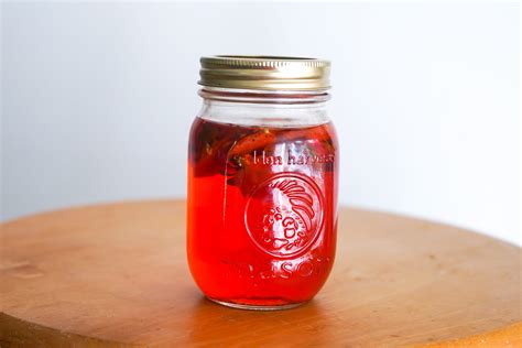 Strawberry Top Vinegar - PlantYou