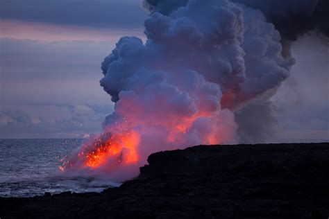 Sharing the Experience: Hawaii: Lava and Sea