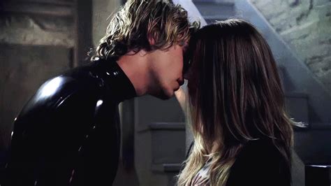 tate and violet: all kissing scenes | AHS - YouTube