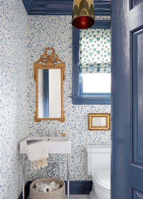 25 Chic Ways To Use Wallpaper In A Guest Bathroom