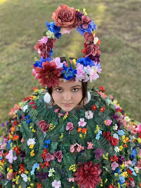 Made the May Queen Costume from Midsommar! : r/somethingimade