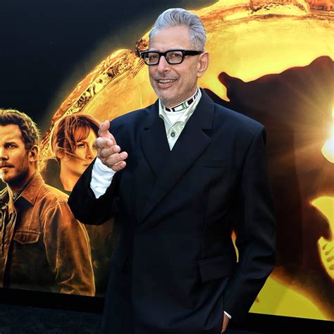 Jeff Goldblum Reacts to His Viral Shirtless Jurassic Park Meme