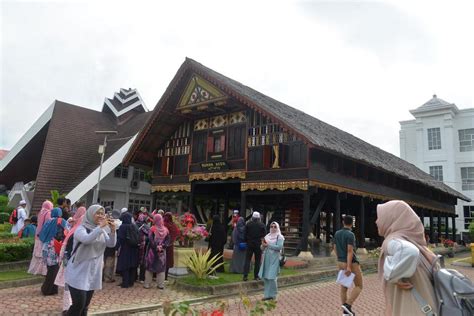 Rumah Adat Aceh dan Makna Arsitekturnya - Nasional Katadata.co.id