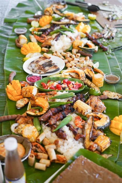 What’s a Boodle Fight or Filipino Kamayan Feast? - Hungry Huy