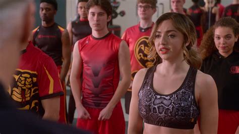 Champion Sports Bra Of Peyton List As Tory Nichols In Cobra Kai S04E07 "Minefields" (2021)