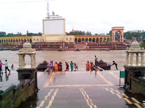 Alandi Temple [Saint Dnyaneshwar samadhi ] - Pune & I