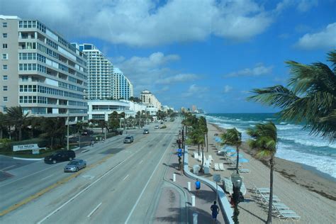 File:Fort Lauderdale Beach, FL.JPG - Wikimedia Commons