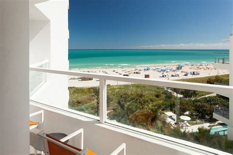 Miami Hotel Rooms with Balcony | Marriott Stanton South Beach