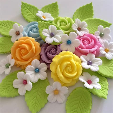 Cake Decorations: 12+ Edible Sugar Decorations