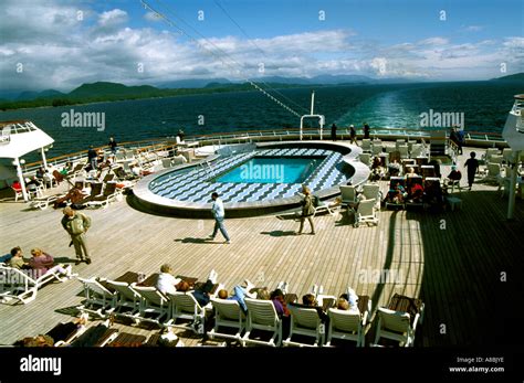 Cruising Cruise Alaska pool and deck on the ship Westerdam Stock Photo - Alamy