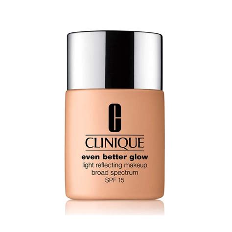 Clinique Even Better Glow Light Reflecting Makeup SPF15 CN70 Vanille 30 ml: Amazon.de: Beauty