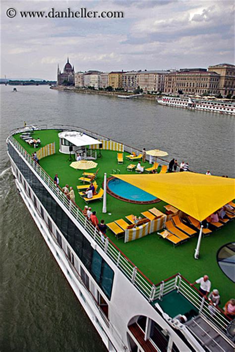 River Boat Cruise Ship (1)