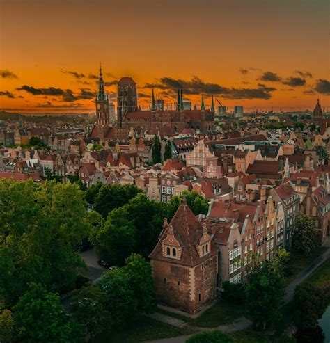 Premium Photo | Gdansk old town at evening