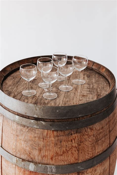 OAK WINE BARREL — Party Ingredients