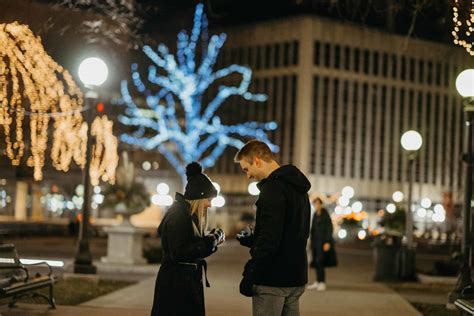 Rice Park Proposal in St Paul - Laura Alpizar Photography