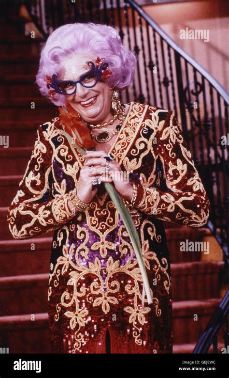 Szenenbild, Dame Edna, Dame Edna's Hollywood Stock Photo - Alamy