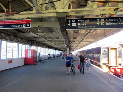 Portsmouth Harbour Station, Platform 1 © Roy Hughes cc-by-sa/2.0 ...