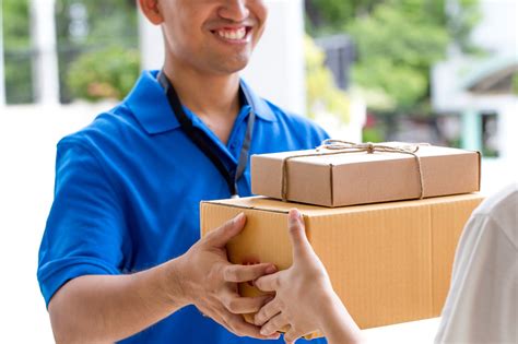 Postal Carrier Secrets Your Mailman Wishes You Knew | Reader's Digest