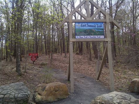 HikeyHikey!: Hiking Little Rock Arkansas - Pinnacle Mountain State Park