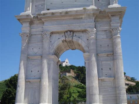 Arch of Trajan | monument