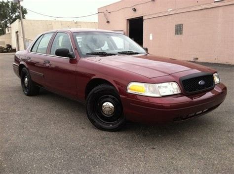 Sell used 2011 Ford Crown Victoria Police Interceptor in Livonia, Michigan, United States