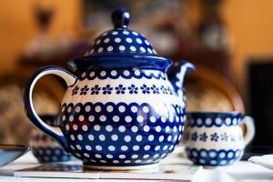 Learn About the Fascinating History of Polish Bolesławiec Pottery