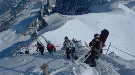 VALLEE BLANCHE SKI GUIDE, ski guiding in the vallee blanche Chamonix, with our Chamonix Ski Guides