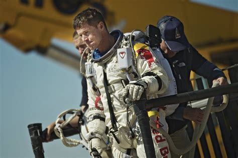 All-In-web News: Red Bull Stratos LIVE: Watch Felix Baumgartner Break The Speed Of Sound