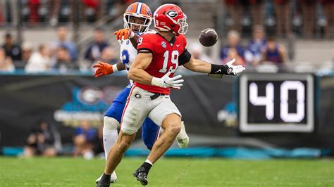 Georgia's Brock Bowers scores improbable 73-yard touchdown after ...