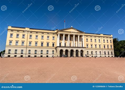 Norwegian Royal Palace editorial photo. Image of norway - 122898606