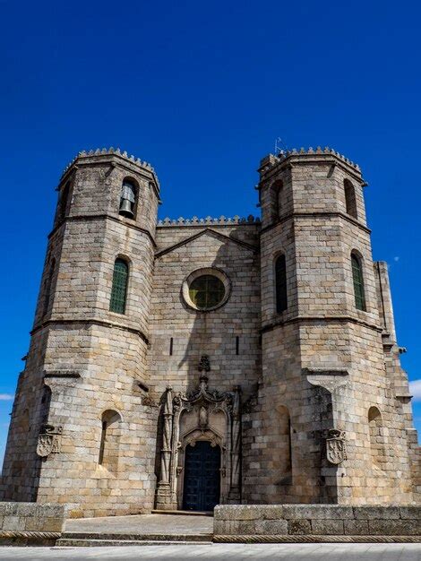 Premium Photo | Cathedral of guarda portugal