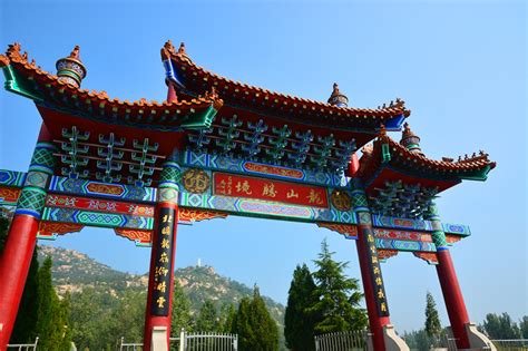 龙山胜境牌楼_龙山风景_山东滕州龙山胜境风景区