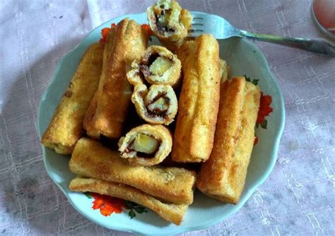 Resep Roti Gulung Pisang Coklat Keju oleh Retno Hendras Wari - Cookpad