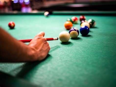 Group backs plan to let kids play in billiards rooms - RTHK