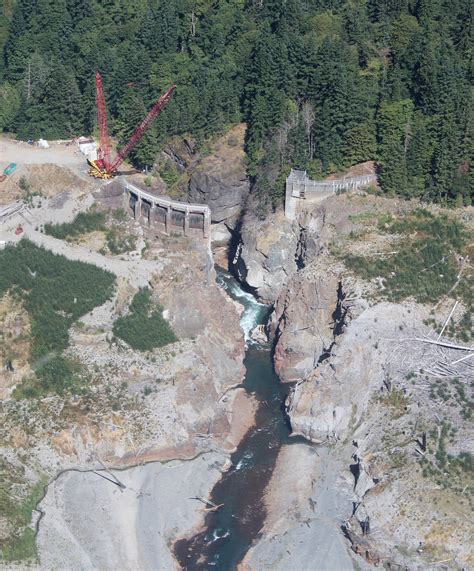 Restoration Resource Center Glines Canyon Dam on the Elwha River ...