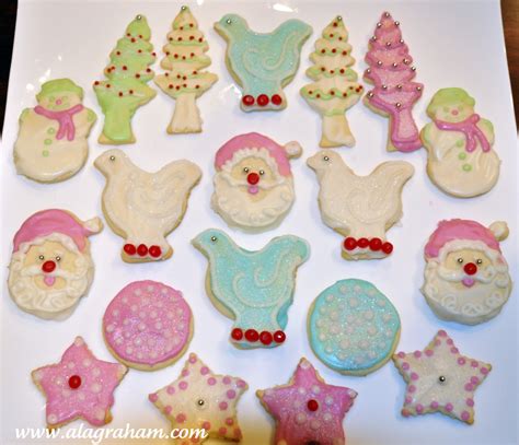 A LA GRAHAM: CHRISTMAS SUGAR COOKIES