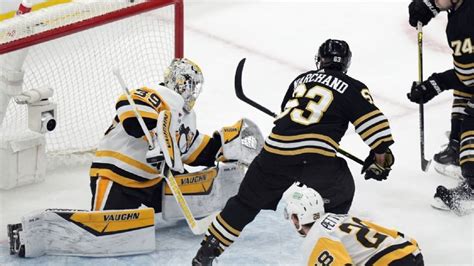 David Pastrnak reaches 40 goals as Bruins beat fading Penguins 5-1 ...