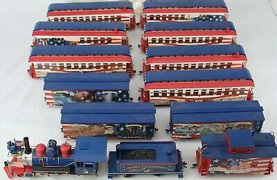 Hawthorne Village Spirit of America Complete 13 pc Train Set ON30 ...