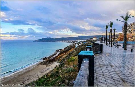 ORAN ALGÉRIE LA CONCORDE ORAN, ALGÉRIE Le bord de mer Ain El Turk dite ...