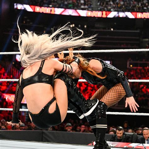 WWE Women ⭕, Becky Lynch(c) vs Liv Morgan for the Raw Women's...