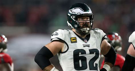 Jason Kelce Gives Signed Eagles Jersey to McDonald's Worker amid ...