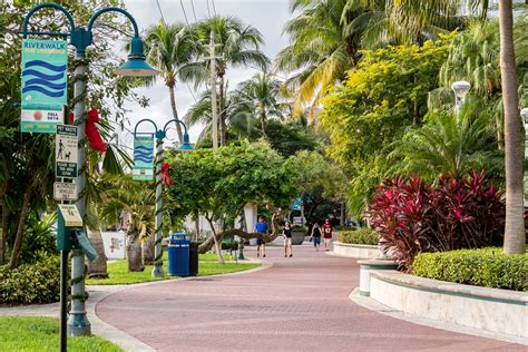 Why You Need to Take a Stroll on the Riverwalk Fort Lauderdale | Fort ...