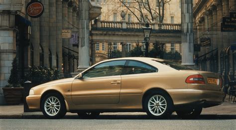 Used Volvo C70 Coupe (1997 - 2002) Review | Parkers