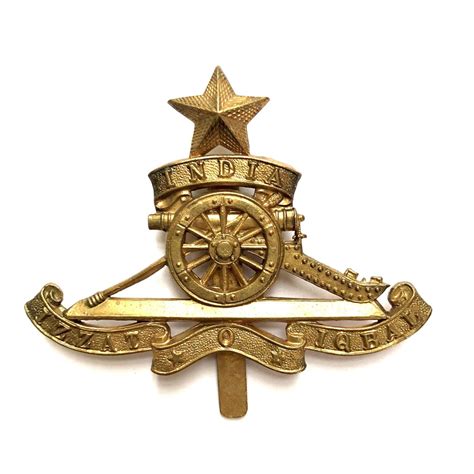 Royal Indian Artillery cap badge circa 1921-47