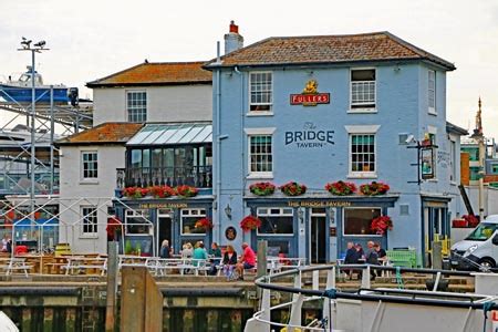 Discover over 120 great Pubs in Portsmouth and Southsea