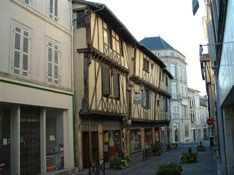 File:Maison à colombage Saint-Jean-d'Angely.jpg - Wikipedia, the free encyclopedia