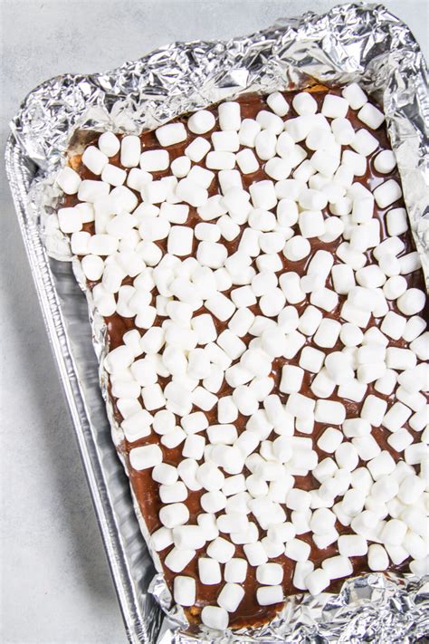 S'Mores Bars Recipe - Sweetphi