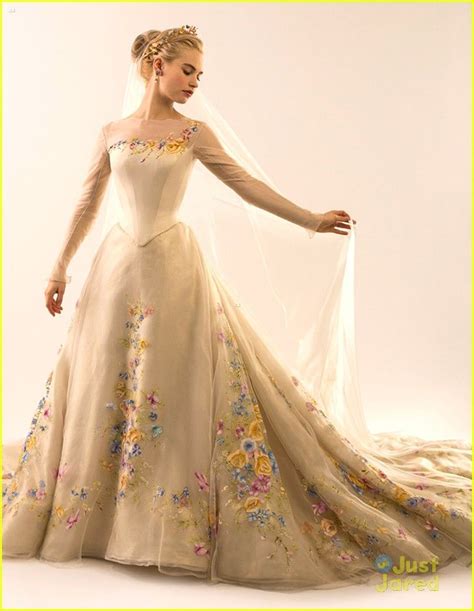 Lily James: See Cinderella's Wedding Gown NOW! | lily james cinderella wedding dress see ...