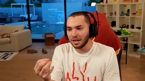 Streamer Adin Ross calls on Twitch to ban 'hot tub streams'