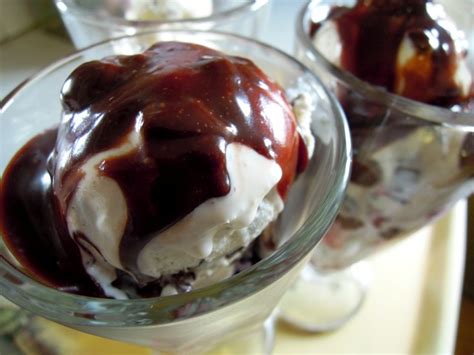 After Eight ice cream sundaes – Bangers & Mash